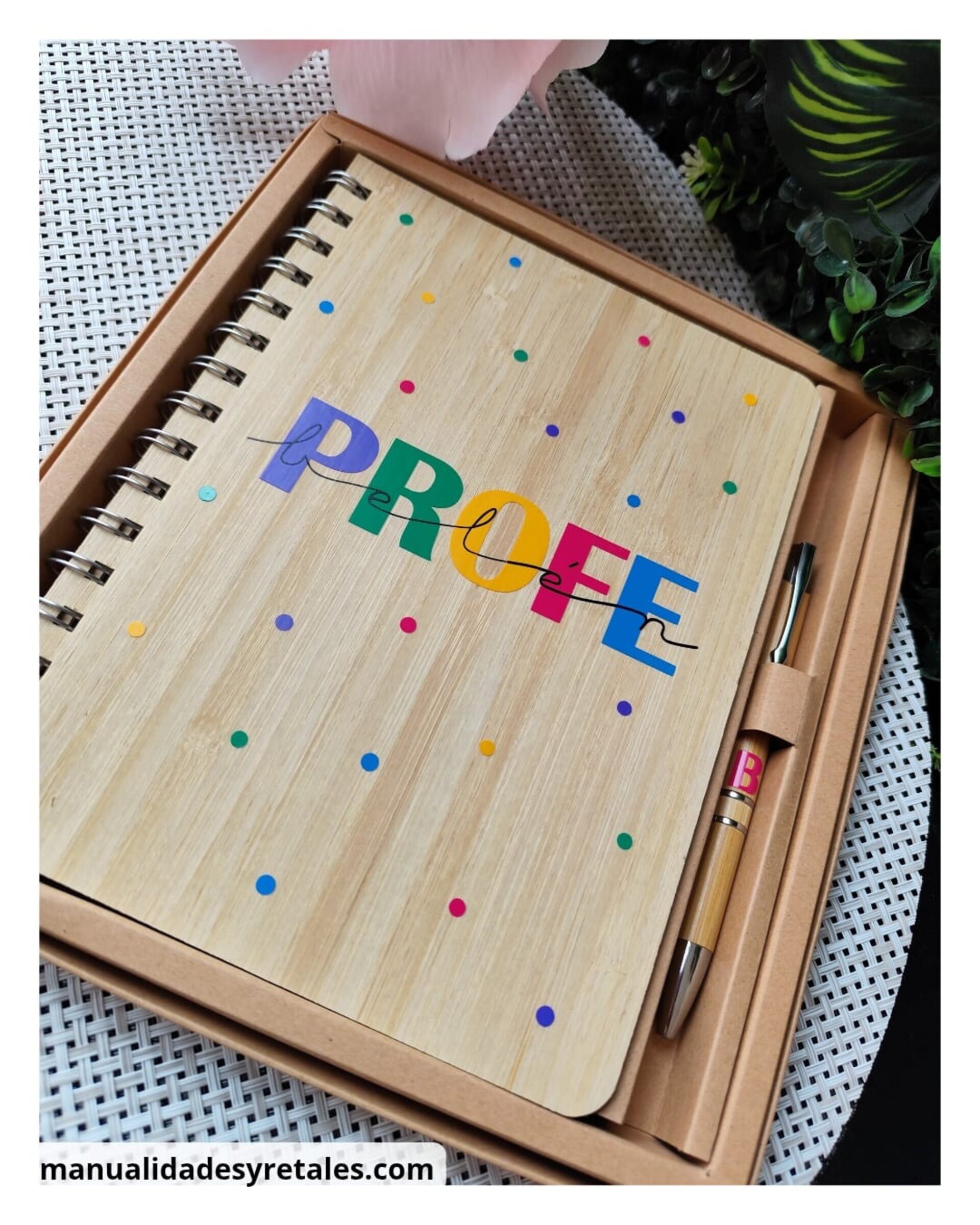 Set cuaderno + boli de bambú personalizado vinilo - 2