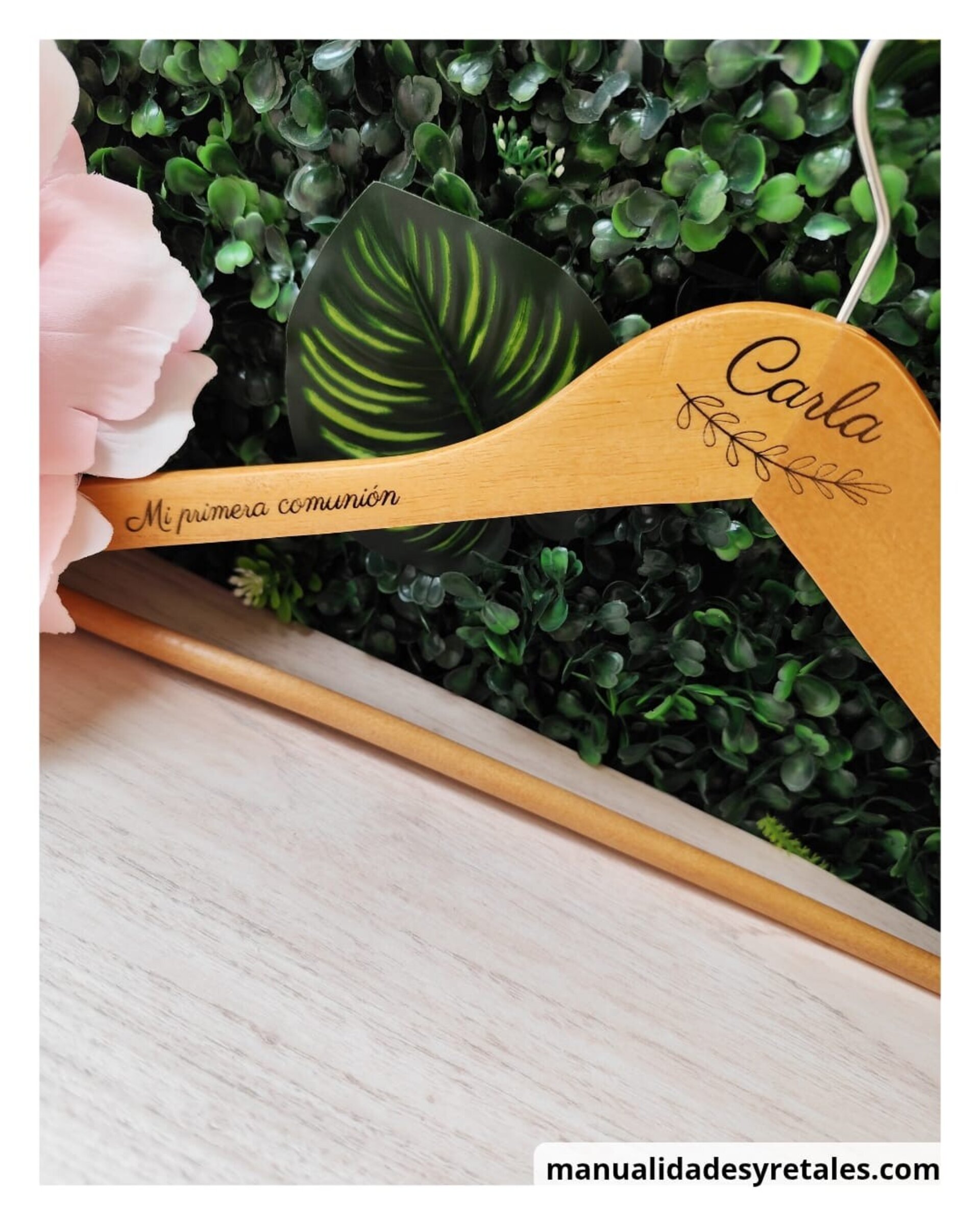 Percha personalizada - 3